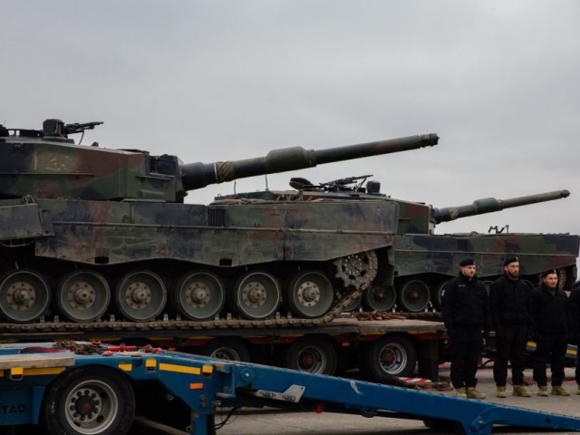 Thế giới - Xe tăng Ukraine trở lại và lợi hại hơn trên mặt trận Donetsk