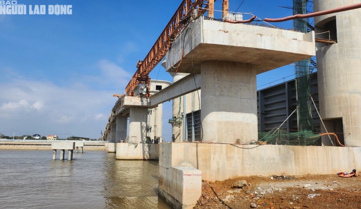 Cống ngăn mặn, giữ ngọt 1.600 tỉ đồng, lớn nhất miền Trung - 6