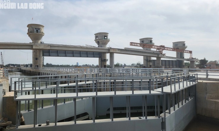 Âu thuyền được xây dựng phía huyện Nga Sơn rộng 14 m, dài 150 m