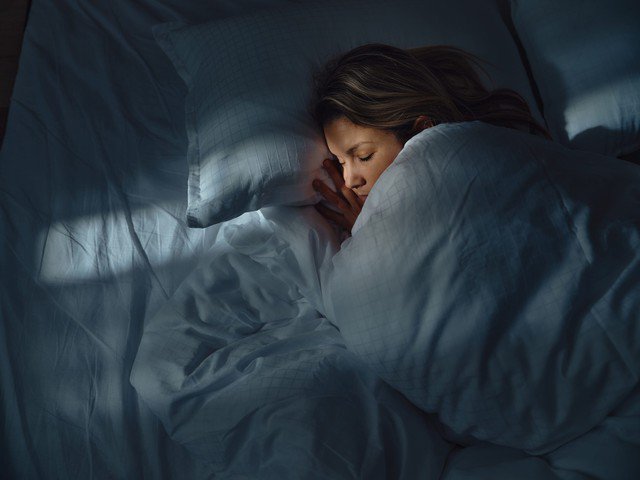 Các nhà nghiên cứu Úc khuyến cáo mọi người nên đi ngủ và thức dậy vào các giờ cố định - Ảnh minh họa từ Internet
