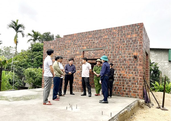 Một ngôi nhà do bộ Công an hỗ trợ kinh phí đang hoàn thiện ở huyện Hương Sơn.