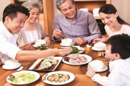 Giáo dục - du học - Đang ăn cơm, câu nói của con trai khiến tôi xấu hổ, hôm sau quyết cho bé ngủ riêng phòng