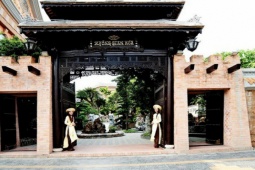 Kinh doanh - Nóng tuần qua: Đại gia vừa bị ngân hàng rao bán BĐS trị giá 650 tỷ đồng để siết nợ là ai?