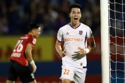 Bóng đá - Tiến Linh giúp Bình Dương chiếm ngôi đầu V-League, HLV Lê Huỳnh Đức khiêm tốn