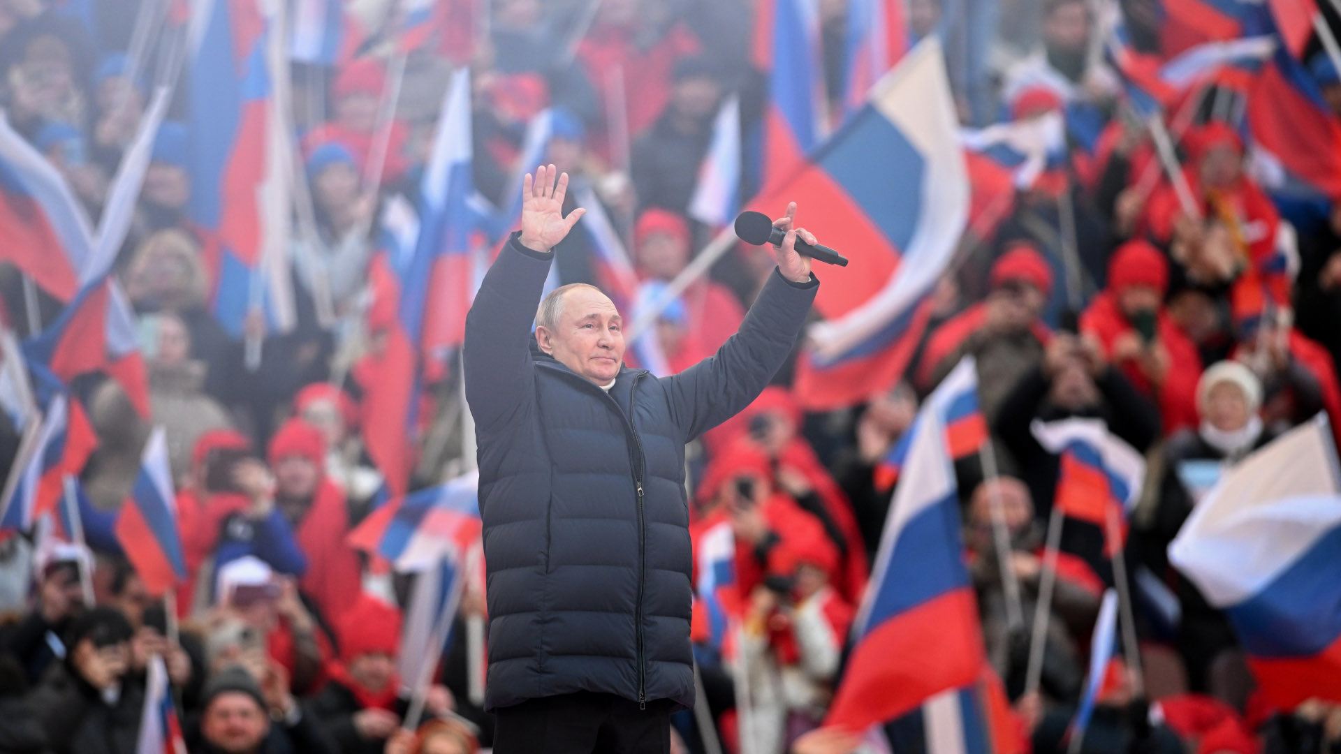 Ông Putin nhận được sự ủng hộ rộng rãi cho chiến dịch tranh cử, dù không đại diện cho đảng phái nào (ảnh: RT)