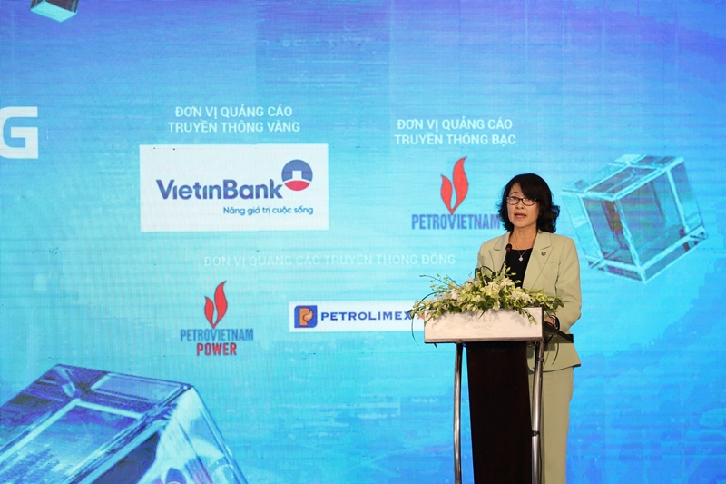 Phó Cục trưởng Cục Ứng dụng và Phát triển công nghệ - Bộ Khoa học và Công nghệ Trần Thị Hồng Lan phát biểu tại Diễn đàn