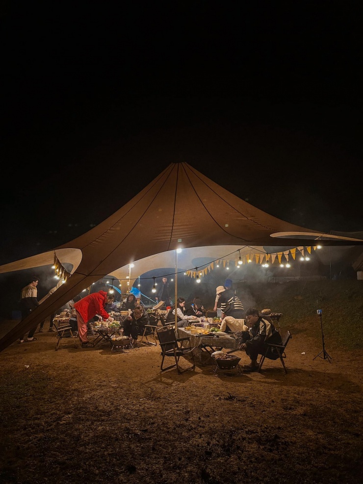 Núi Mắt Thần - Nơi bạn có thể ngắm sao, nướng BBQ, và đốt lửa trại giữa khung cảnh hùng vĩ - 10