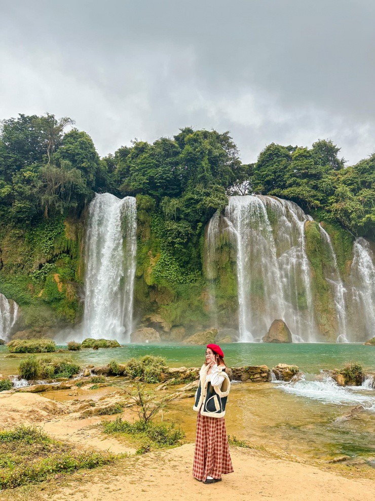 Du khách lưu lại những tấm ảnh đẹp.