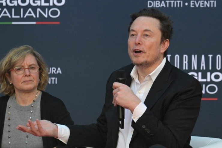 Tỷ phú Elon Musk nêu quan điểm về người ngoài hành tinh