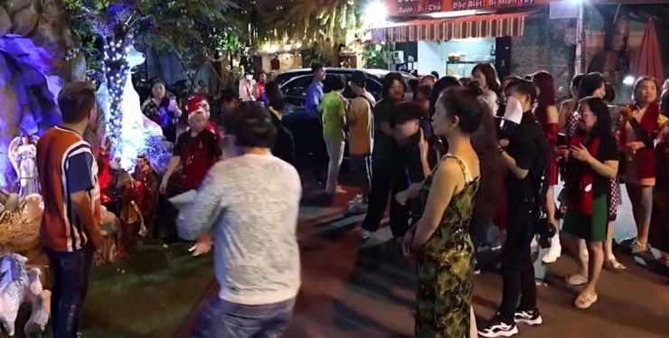 Biệt thự 60 tỷ của Đàm Vĩnh Hưng có gì mà khiến dân tình đổ xô check-in? - 5