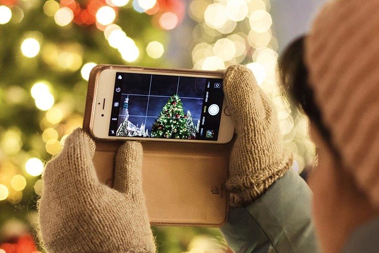 Rất nhiều người chọn iPhone làm phương tiện để chụp ảnh Giáng sinh.