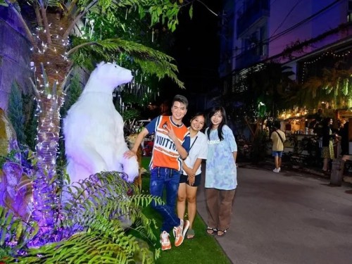 Biệt thự 60 tỷ của Đàm Vĩnh Hưng có gì mà khiến dân tình đổ xô check-in? - 10