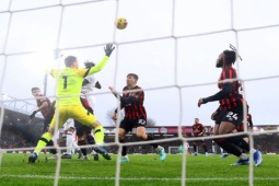 Bóng đá - Kết quả bóng đá Bournemouth - Luton: Cơn đột quỵ của đội trưởng (Ngoại hạng Anh)