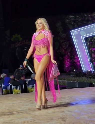 90 người đẹp Miss Earth mặc bikini trình diễn dưới trời lạnh 18 độ C ở Đà Lạt - 3