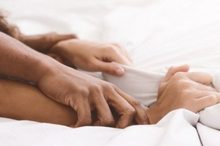 Bệnh viêm khớp có ảnh hưởng đến quan hệ tình dục?