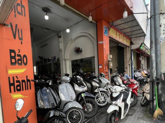 Thị trường - Tiêu dùng - Cửa hàng xe máy cũ gặp thêm cú "sốc" mới