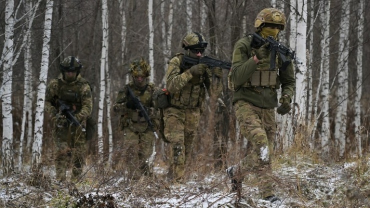 Quân đội Nga được đào tạo bài bản và có tinh thần chiến đấu cao hơn Ukraine. Ảnh: RT
