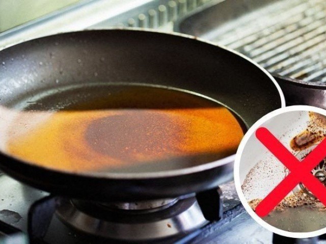 Vì sao không nên đổ dầu mỡ thừa xuống bồn rửa bát?