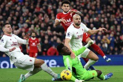 Rực lửa vòng 17 Ngoại hạng Anh: MU kiên cường đấu Liverpool, Arsenal lên đỉnh bảng