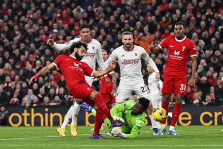 Video bóng đá Liverpool - MU: 34 pha dứt điểm, bức tường kiên cố (Ngoại hạng Anh)