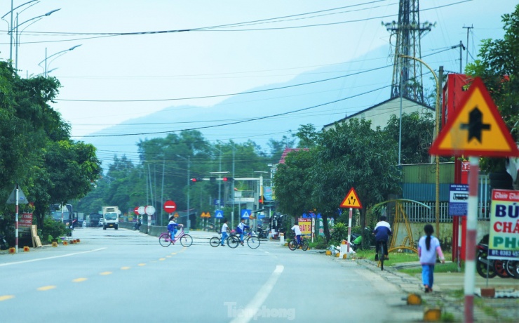 Cận cảnh loạt nút giao, ngã tư "tử thần" trên đường ven biển gần 2.000 tỷ đồng ở Hà Tĩnh - 22