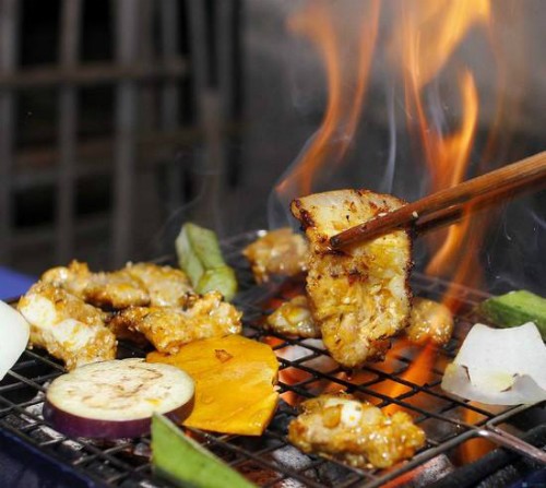 Những món nướng hấp dẫn ngày lạnh và lưu ý khi ăn tránh để độc chất vào người - 3