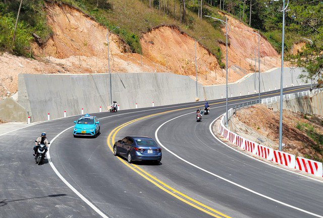 3 km đèo Prenn được đưa vào lưu thông ngày 14-12