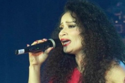 Nhạc - "Bản sao danh ca Ngọc Lan" bị lỗ khi về Việt Nam làm show