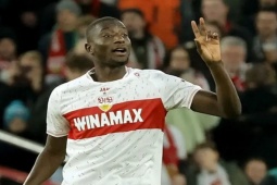 Bóng đá - SAO lạ "mắn bàn" hơn Haaland gây sốt châu Âu, MU &amp; Newcastle săn đón với giá hời