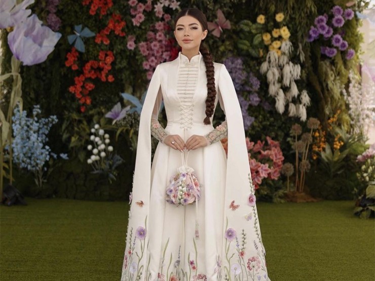 Với từ khóa&nbsp;Circassian Beauty, hàng loạt các cô gái&nbsp;Circassian trong hình ảnh diện chiếc áo cưới màu trắng khiến người ta khó thể rời mắt.&nbsp;
