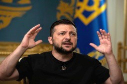 Thăm dò ở Ukraine: Tin không vui với ông Zelensky