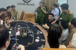 Pháp luật - Chiêu thức tinh vi của sòng bạc núp bóng CLB Poker vừa bị triệt phá