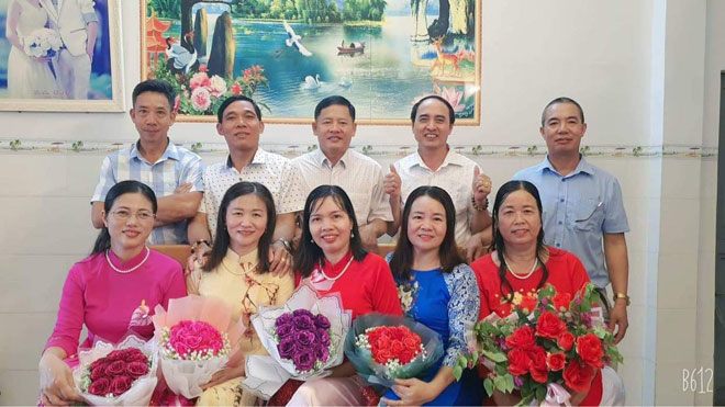 Hội bạn thân của bố mẹ Đỗ Lam có 5 cặp đôi nên duyên