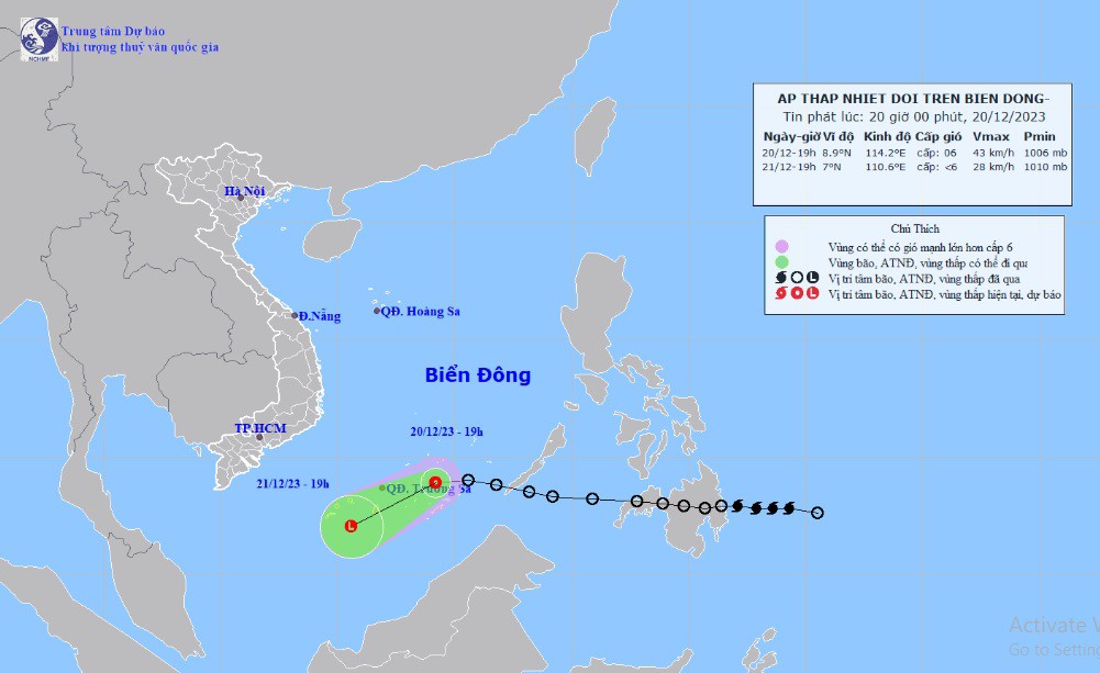 Vị trí và hướng di chuyển tiếp theo của áp thấp nhiệt đới trên Biển Đông. (Ảnh: Trung tâm Dự báo KTTVQG)
