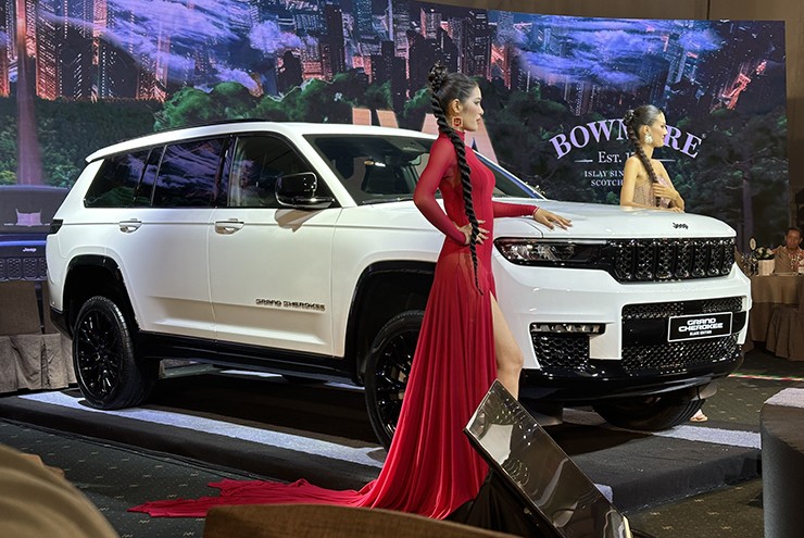Jeep Grand Cherokee có phiên bản cao cấp nhất tại Việt Nam, giá bán gần 7 tỷ đồng - 6