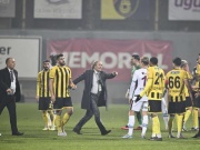 Bóng đá - Bóng đá Thổ Nhĩ Kỳ lại &quot;nổi sóng&quot;: Không có penalty, chủ tịch bắt đội nhà bỏ trận