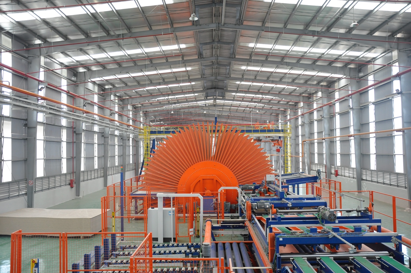 Hệ thống sản xuất hiện đại của KES là tổng hoà của tinh hoa công nghệ từ Đức, Bỉ - cái nôi của hệ thống sản xuất gỗ công nghiệp bậc nhất thế giới