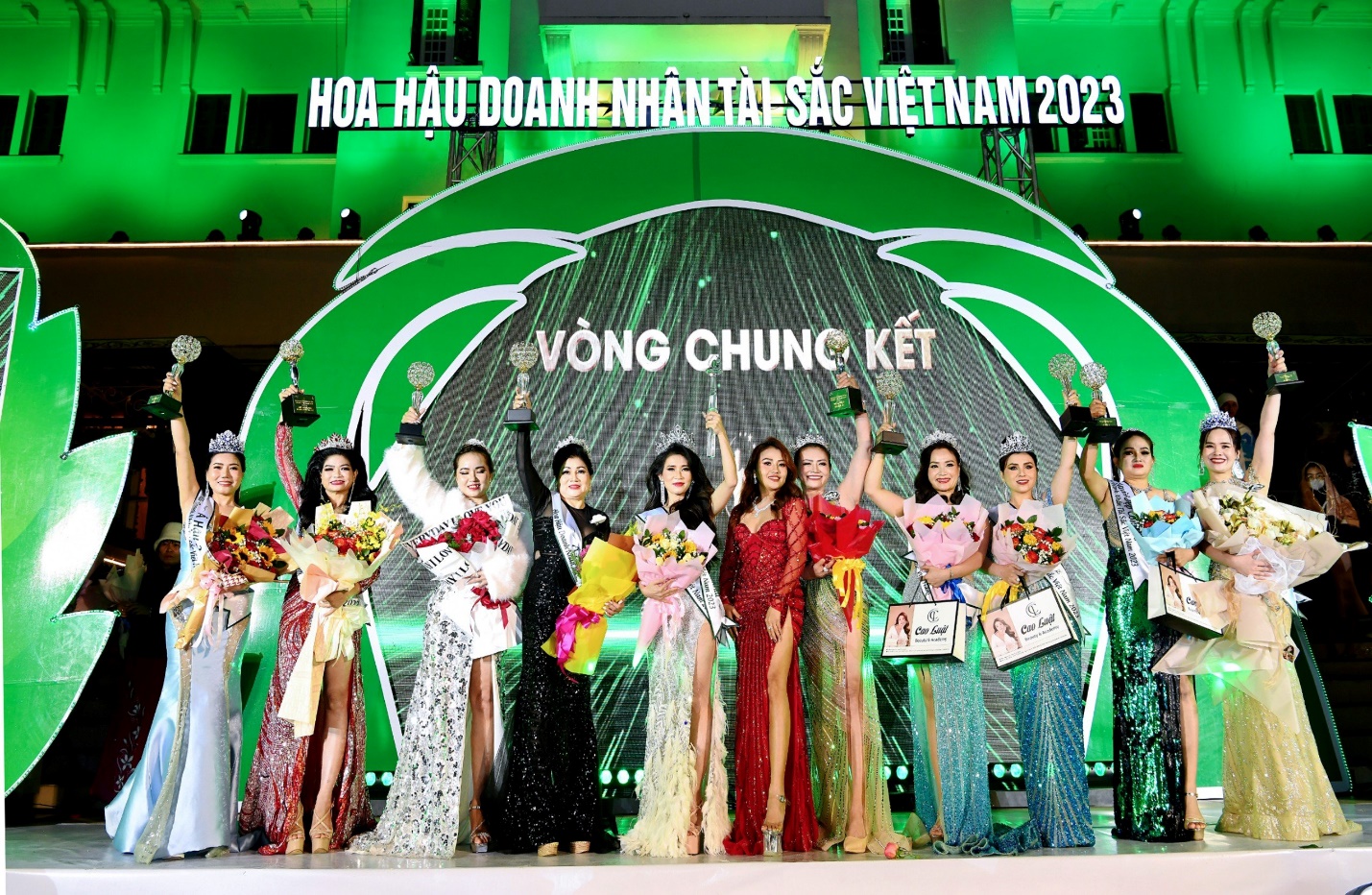 Doanh nhân Phan Thị Mỹ Linh chính thức lên ngôi Hoa hậu Doanh nhân Tài sắc Việt Nam 2023 - 5