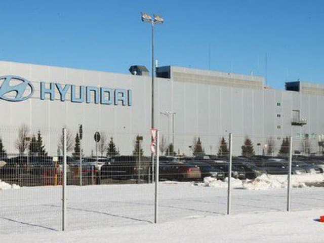 Thế giới - Hyundai bán nhà máy khổng lồ tại Nga với giá... 77 USD