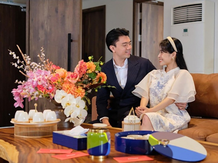 Văn Quỳnh sinh năm 1992, từng là du học sinh Mỹ, hiện tại Văn Quỳnh đang làm việc trong lĩnh vực giáo dục. Ảnh: Facebook