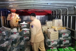 Pháp luật - “Bí mật” bên trong chiếc xe tải màu trắng