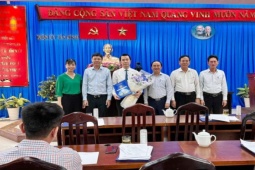 Tin tức trong ngày - Phó Chủ tịch quận Tân Bình Trương Tấn Sơn được điều động về Tỉnh ủy Long An