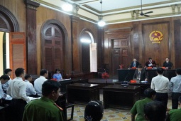 Tin tức trong ngày - Bị hại "nỗi đau Carina": Thần kinh tôi không ổn định sau vụ cháy!