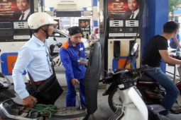 Thị trường - Tiêu dùng - Giá xăng dầu đồng loạt tăng trở lại kể từ 15h hôm nay 21/12