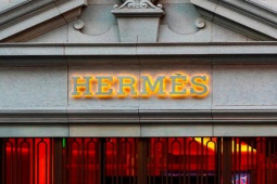 Đàn ông - Tỷ phú Hermès gây tranh cãi với kế hoạch nhận nuôi người làm vườn và để lại nửa tài sản