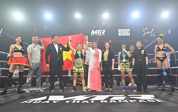 Hữu Hiếu đấm gục võ sĩ Thái Lan hạng 7 thế giới để giành đai WBC Muay Thai danh giá