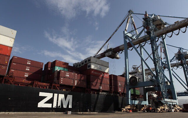 Các tàu của ZIM, công ty vận tải biển lớn nhất của Israel, sẽ không được phép tiếp cận các cảng biển của Malaysia theo lệnh cấm mới. Ảnh: Flash 90