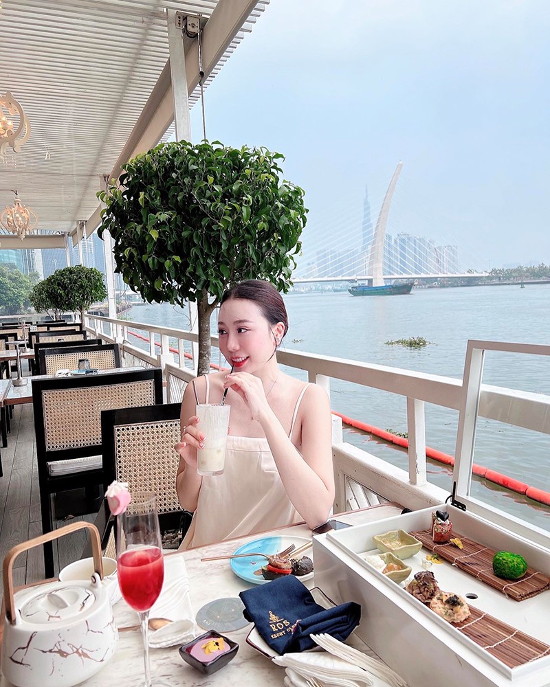 Vũ Thị Lan Anh - từ cô cử nhân đến người truyền cảm hứng cho nhiều bạn trẻ - 2