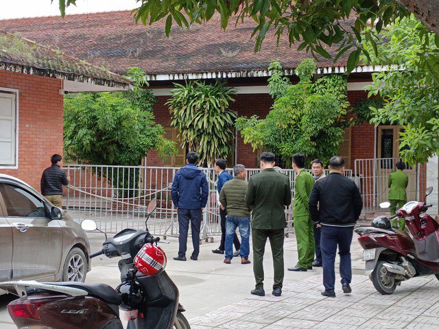 Lực lượng chức năng phong tỏa hiện trường