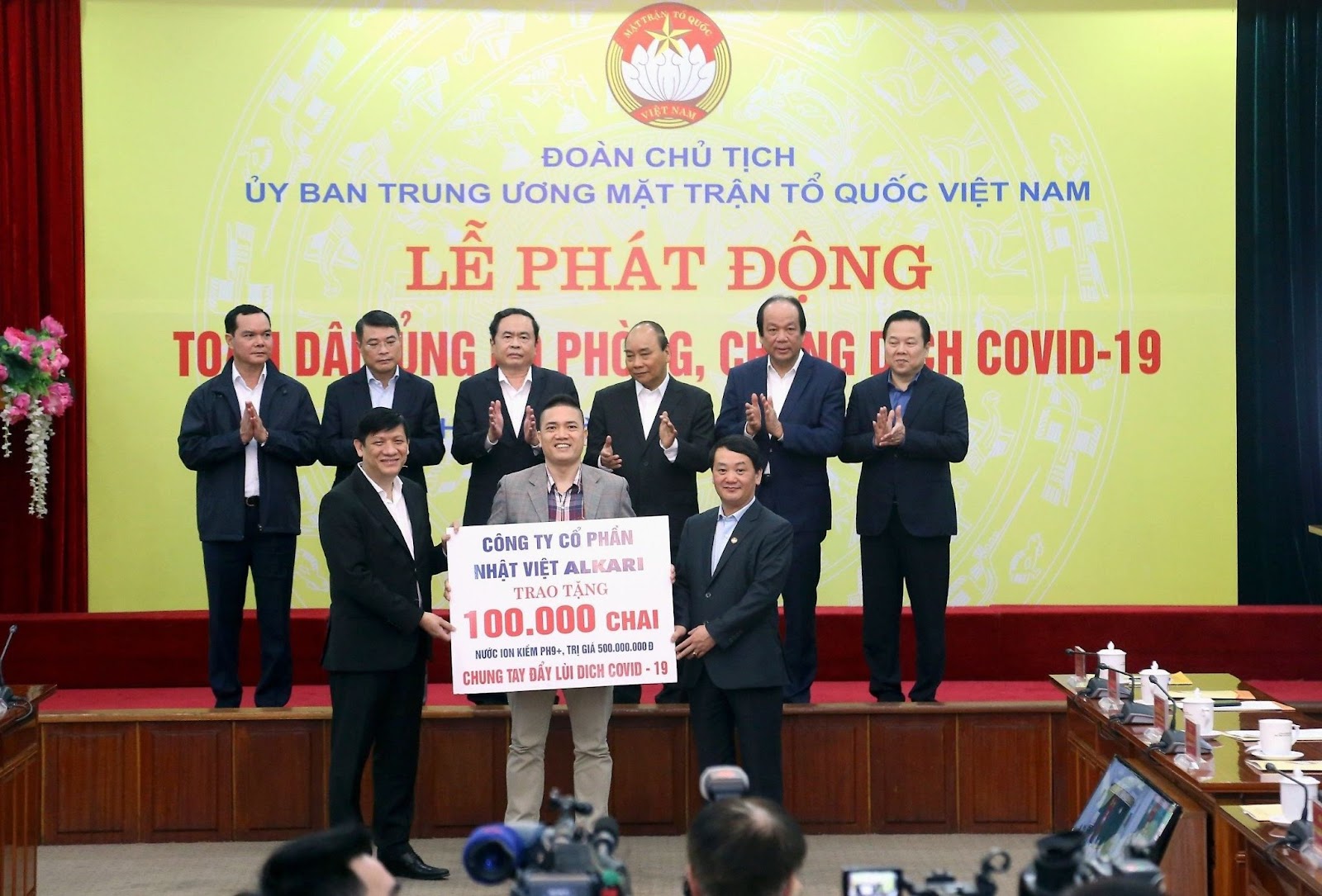 Món quà thiết thực của ALKARI chung tay đẩy lùi đại dịch Covid - 19